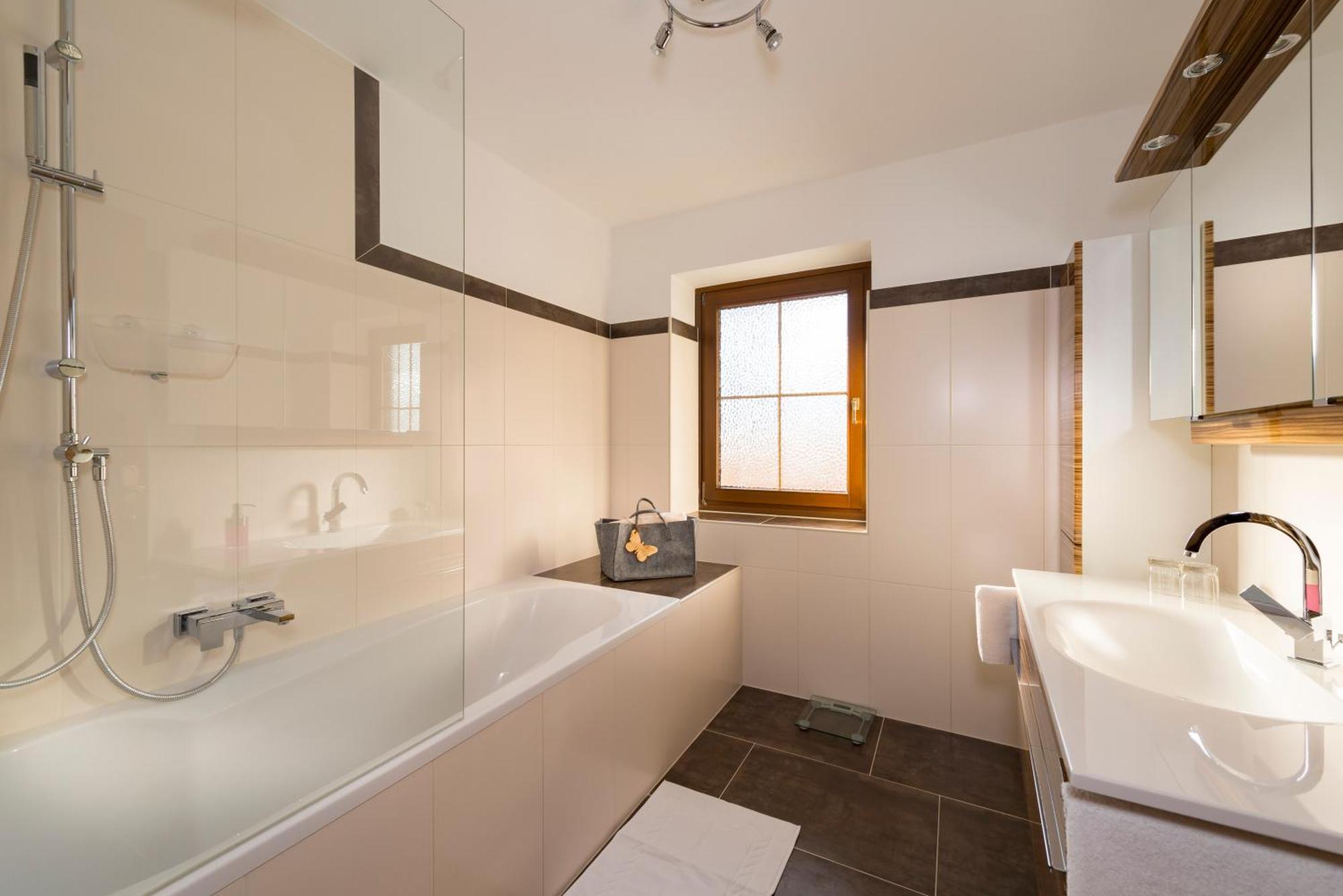 Landhaus Dax Guest House Kössen Екстериор снимка