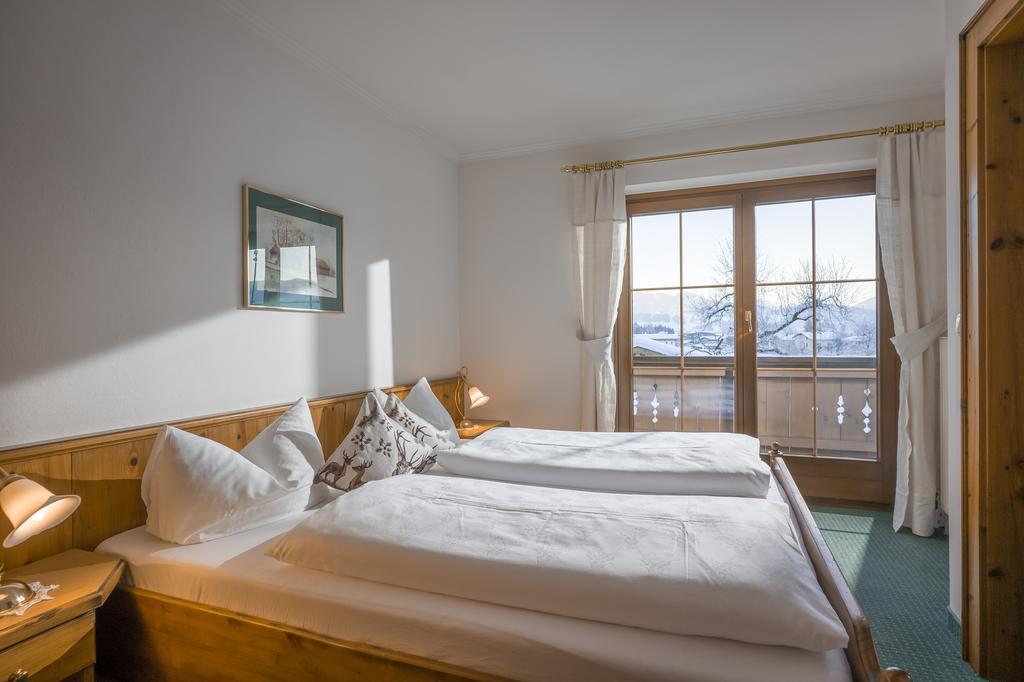 Landhaus Dax Guest House Kössen Екстериор снимка